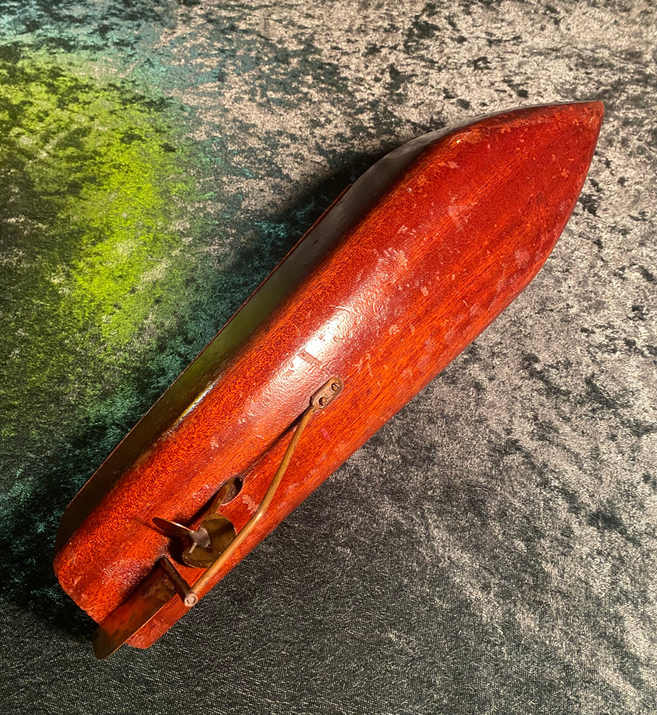 Zero Stock-Antique Mahogany Wood Clockwork Speed Boat Mengel