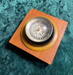 Zero Stock-Vintage Nautical Floating Card Table Compass Made in France